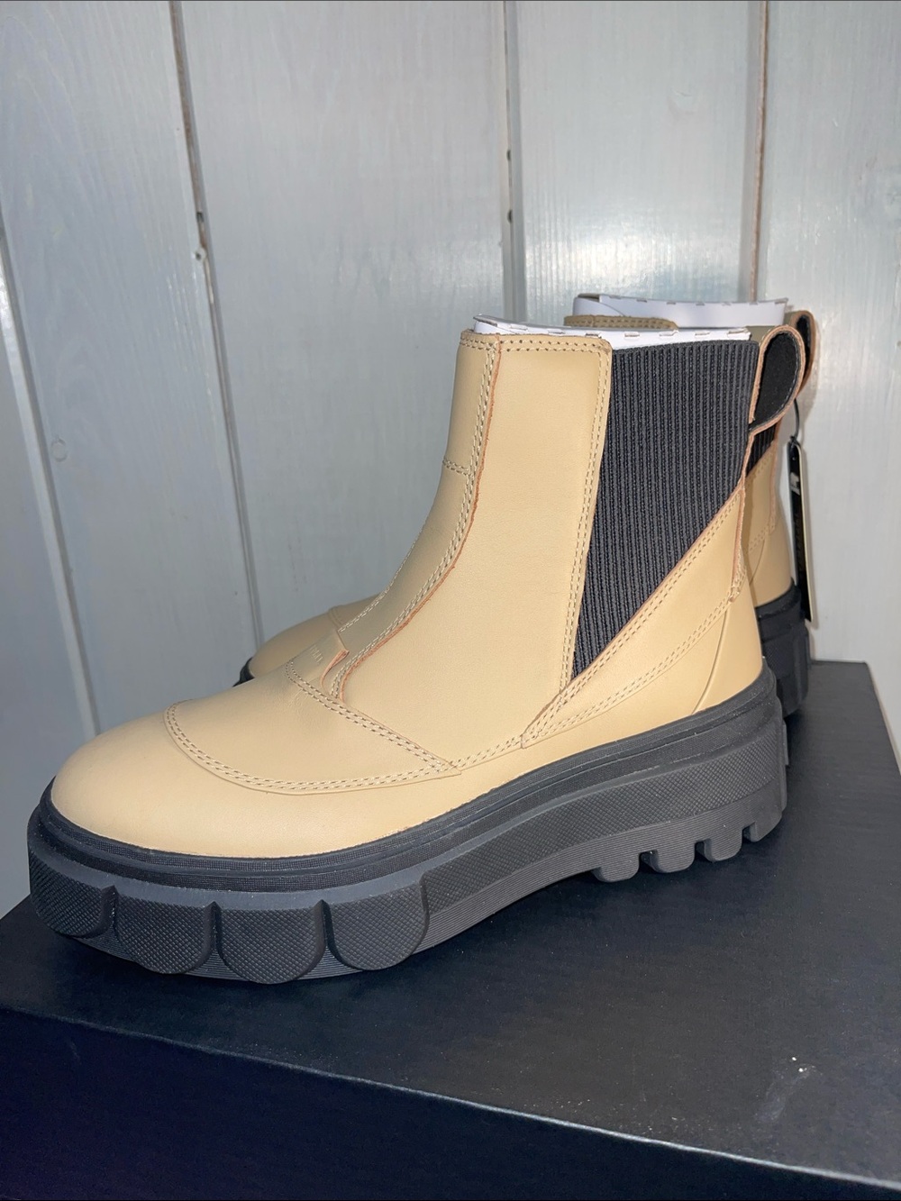 Sorel CARIBOU X Waterproof Platform Chelsea Boot Leather NWT US 8.5 EU 39.5